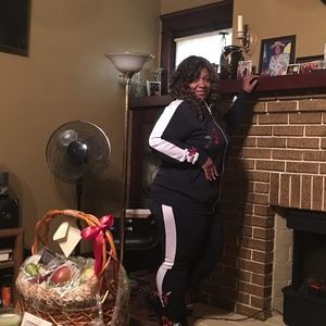 Meet your Posher, Sharon